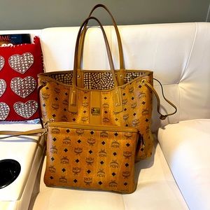 MCM Reversible Medium Liz Shopper and Pouch M3835 Cognac